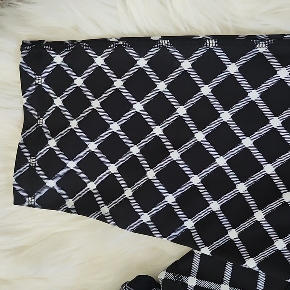 Cato Black and White Window Pane Plaid Leggings - Picture 5 of 14